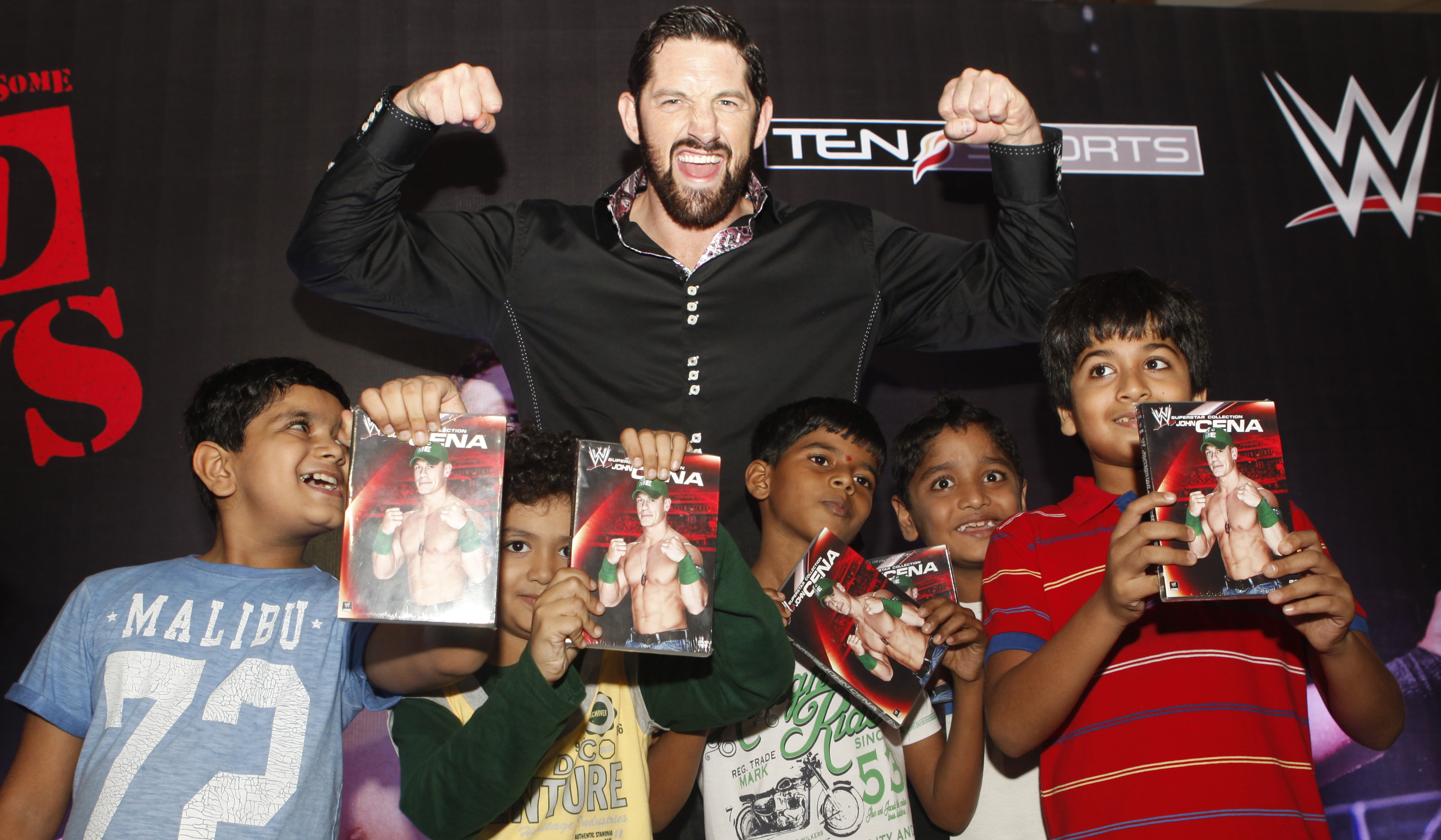 MUMBAI, INDIA SEPTEMBER 18: WWE Star Wade Barrett a.k.a 'Bad News' Barrett poses with his fans during an promotional event at Inorbit Mall, Malad on September 18, 2014 in Mumbai, India. (Photo by Vidya Subramaniam/Hindustan Times via Getty Images)