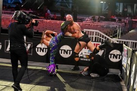 AEW Dynamite Fans Stu Grayson Superkick