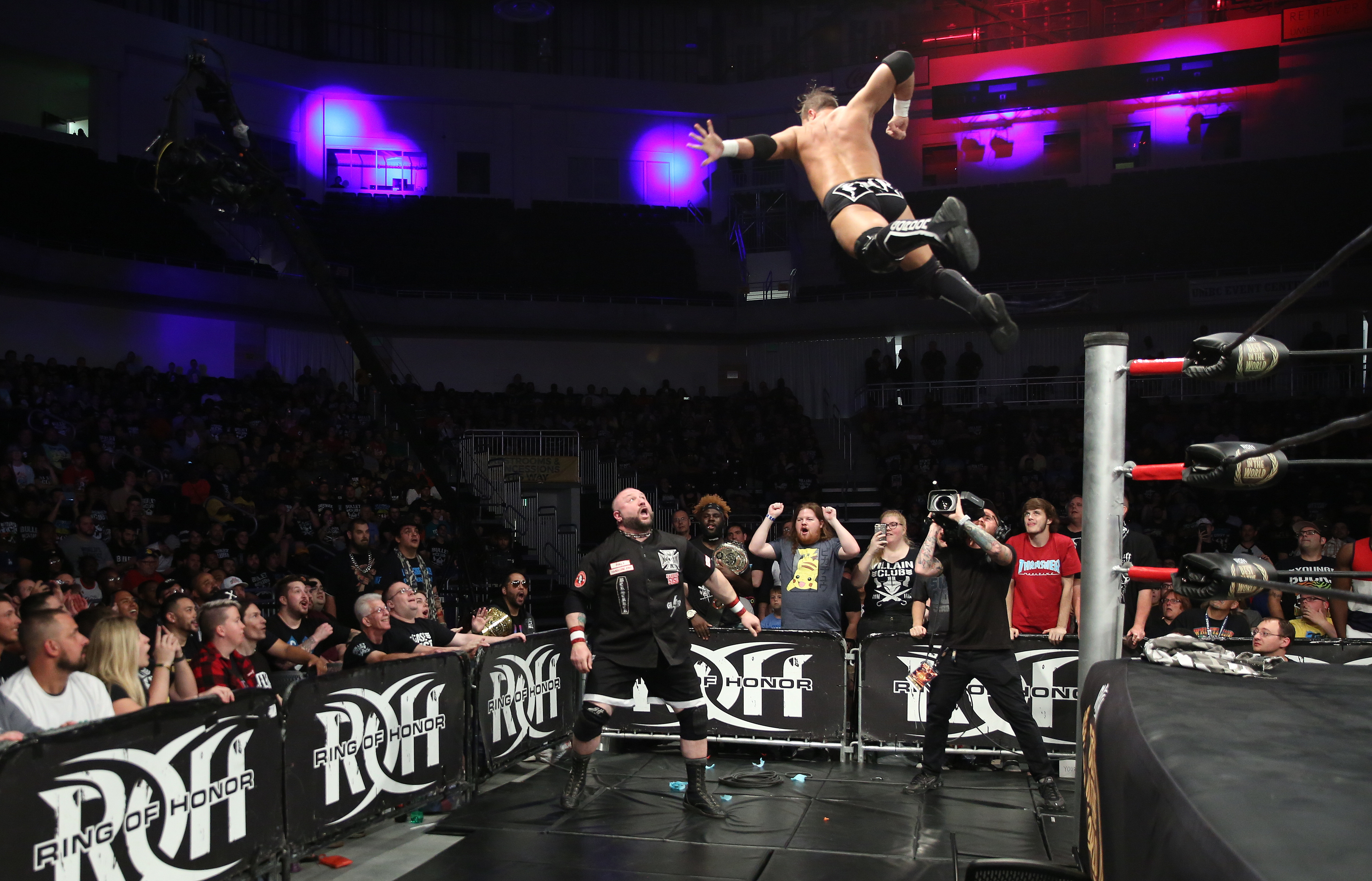 Flip Gordon vs Bully Ray