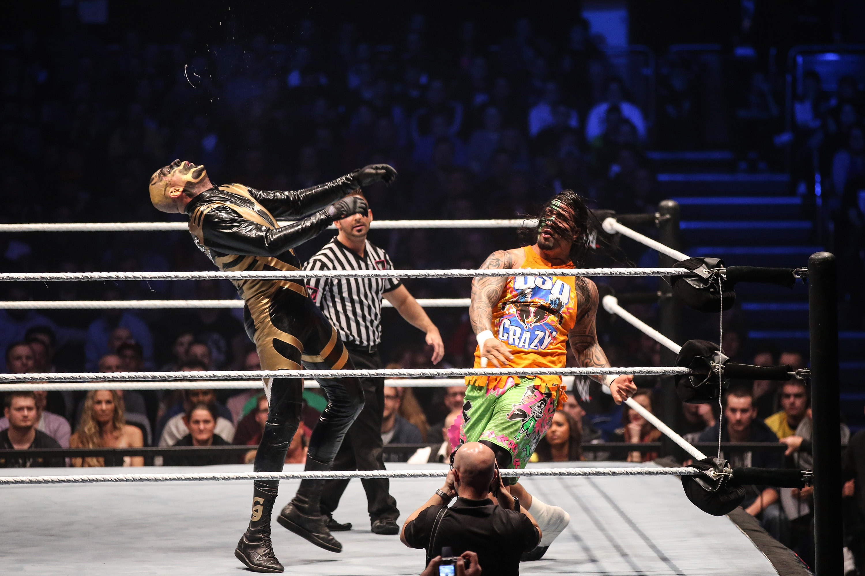 Goldust & Stardust vs The Usos