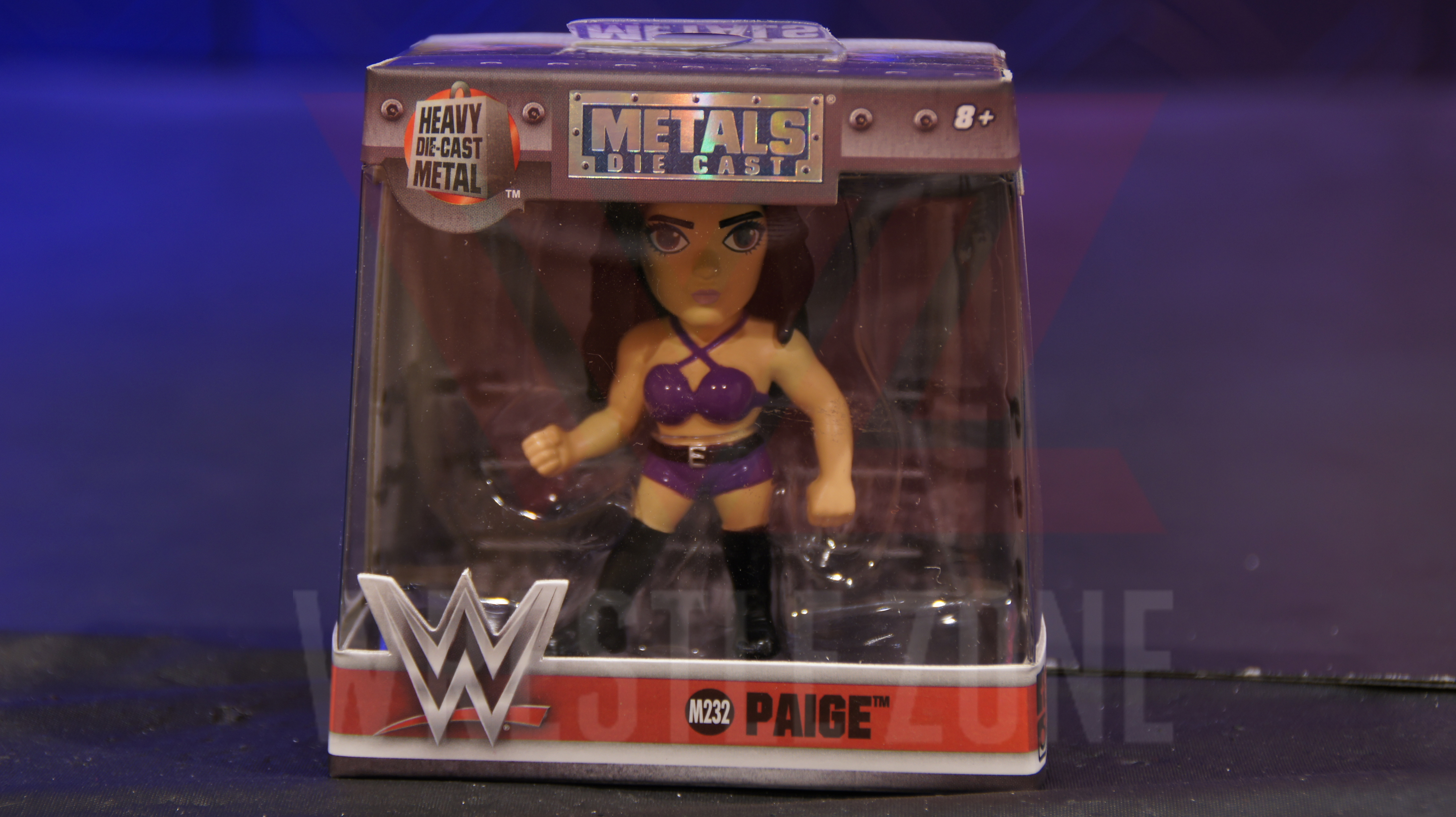 Wz_wwe_metals_minis_paige_1