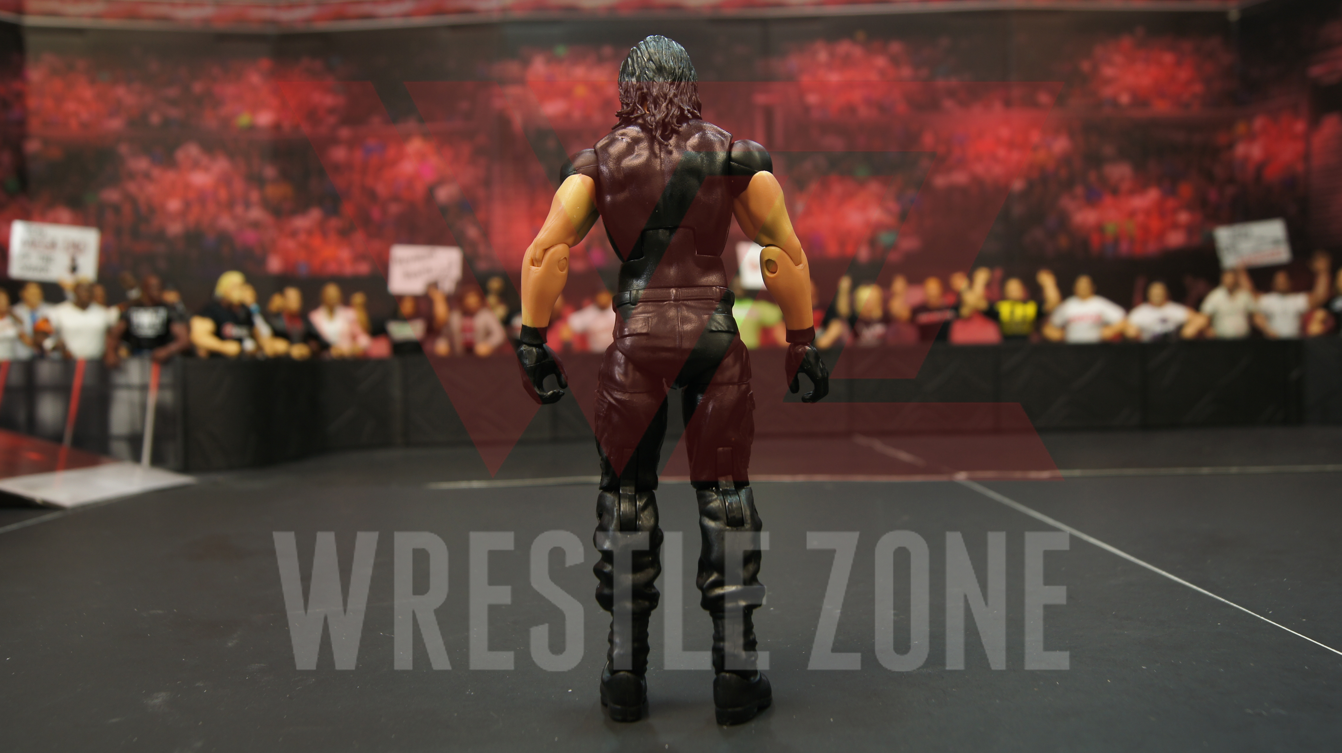 Wwe_elite70_rollins_p