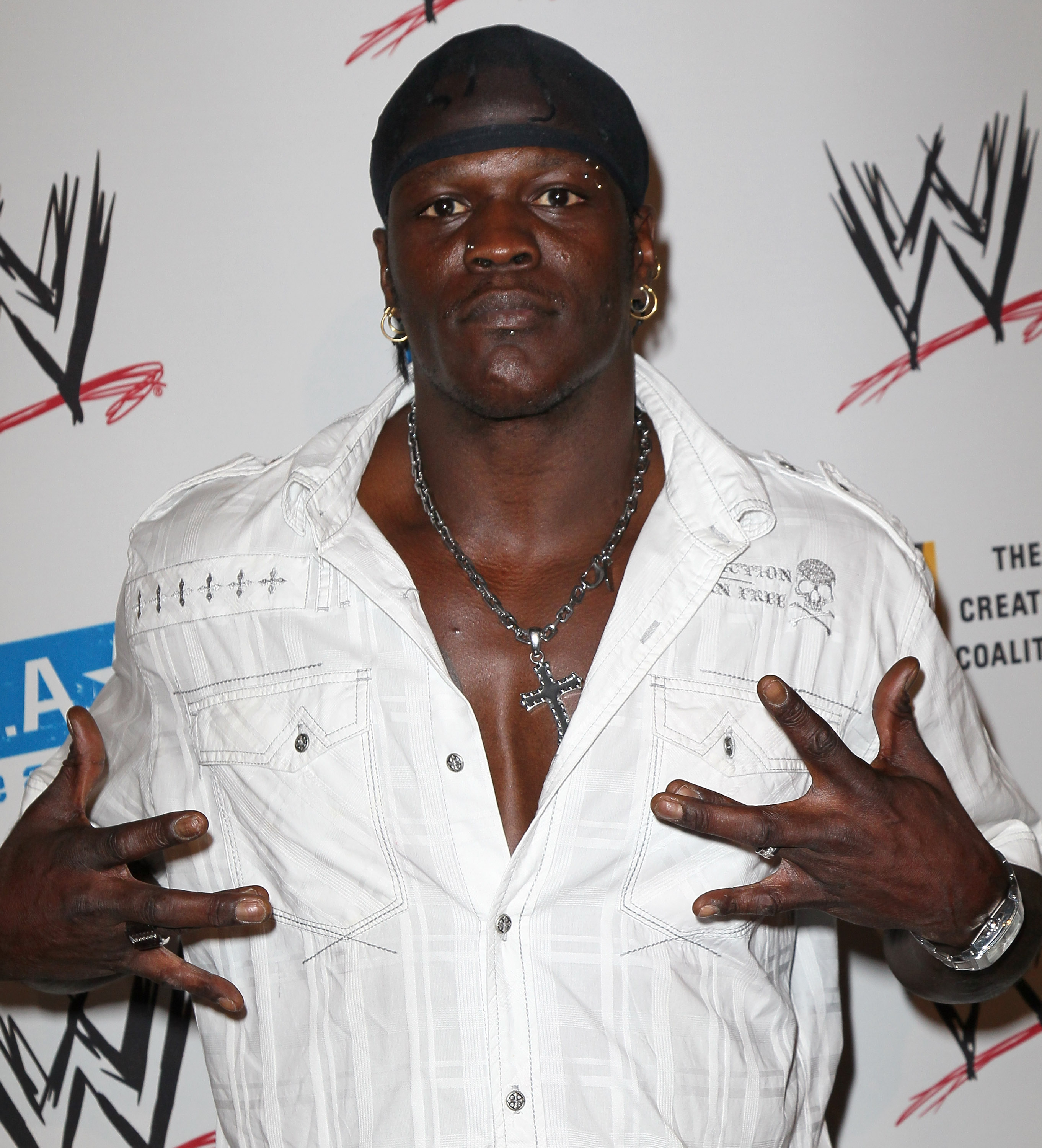 R Truth