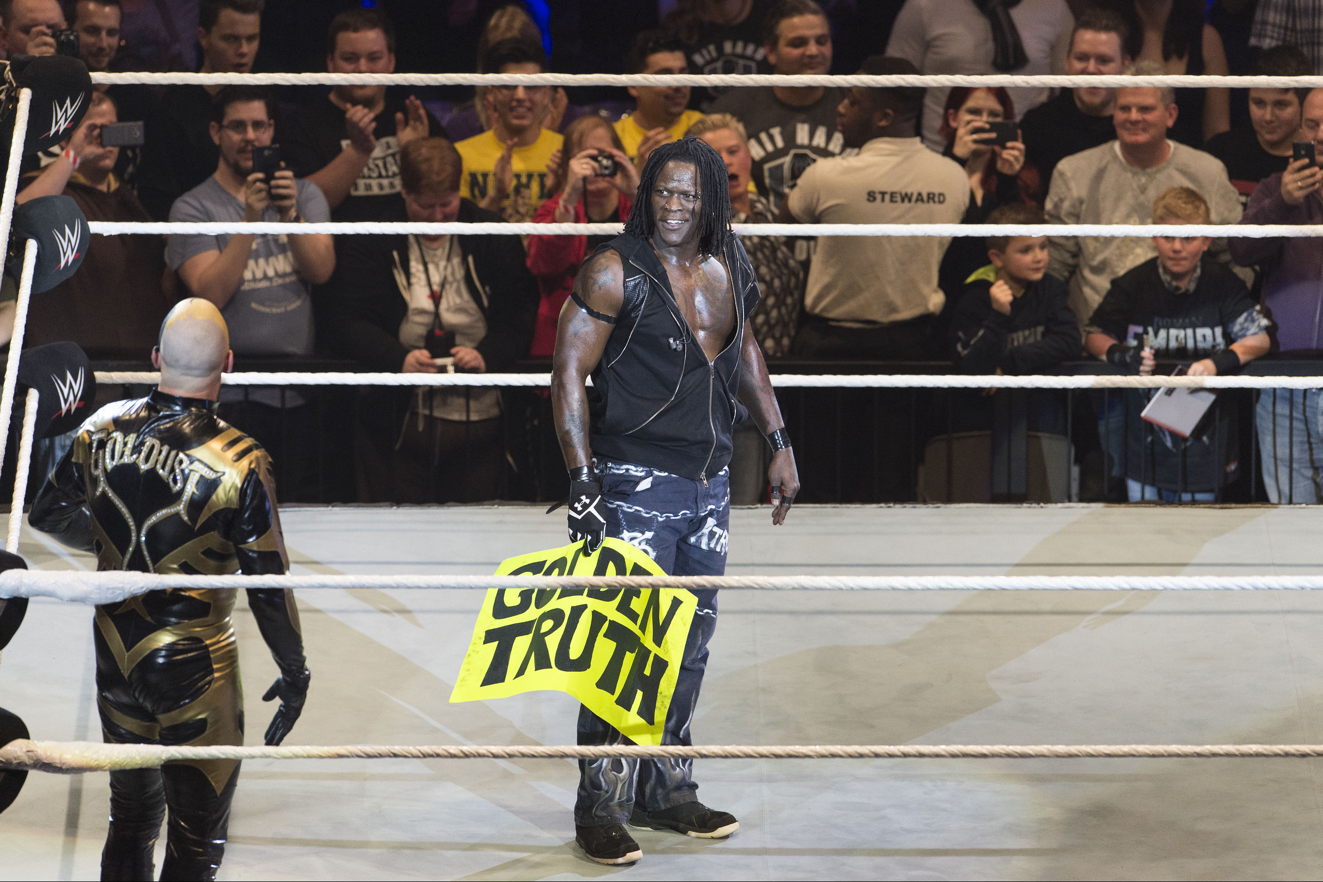 R Truth