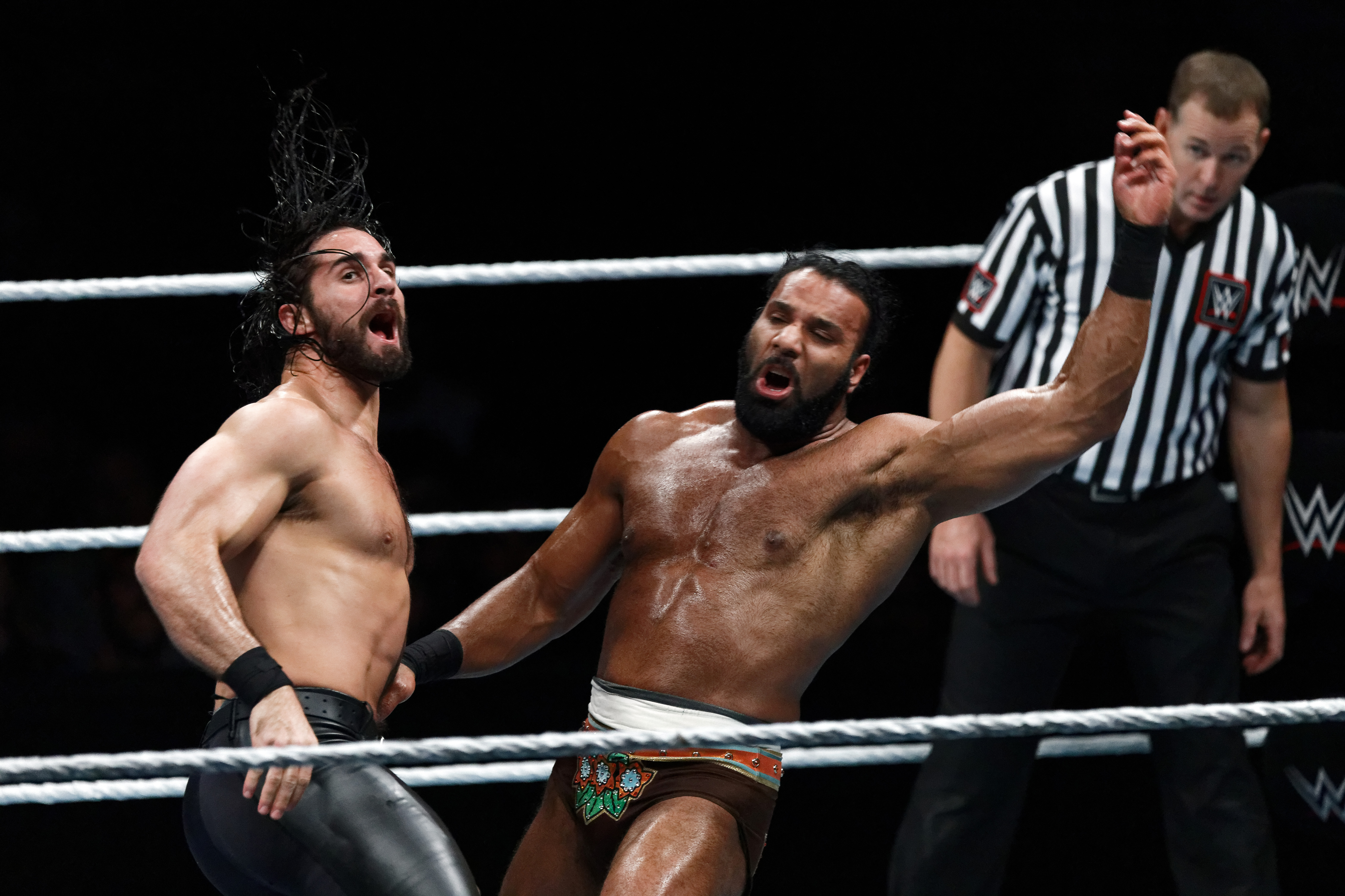 Seth Rollins vs Jinder Mahal