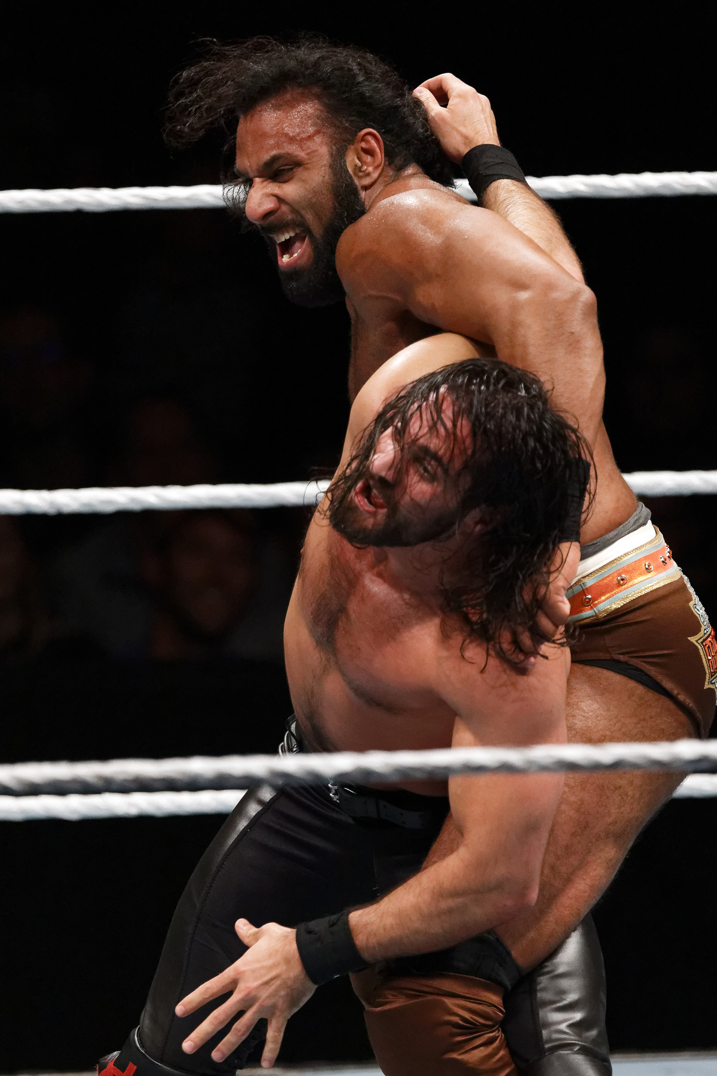 Seth Rollins vs Jinder Mahal