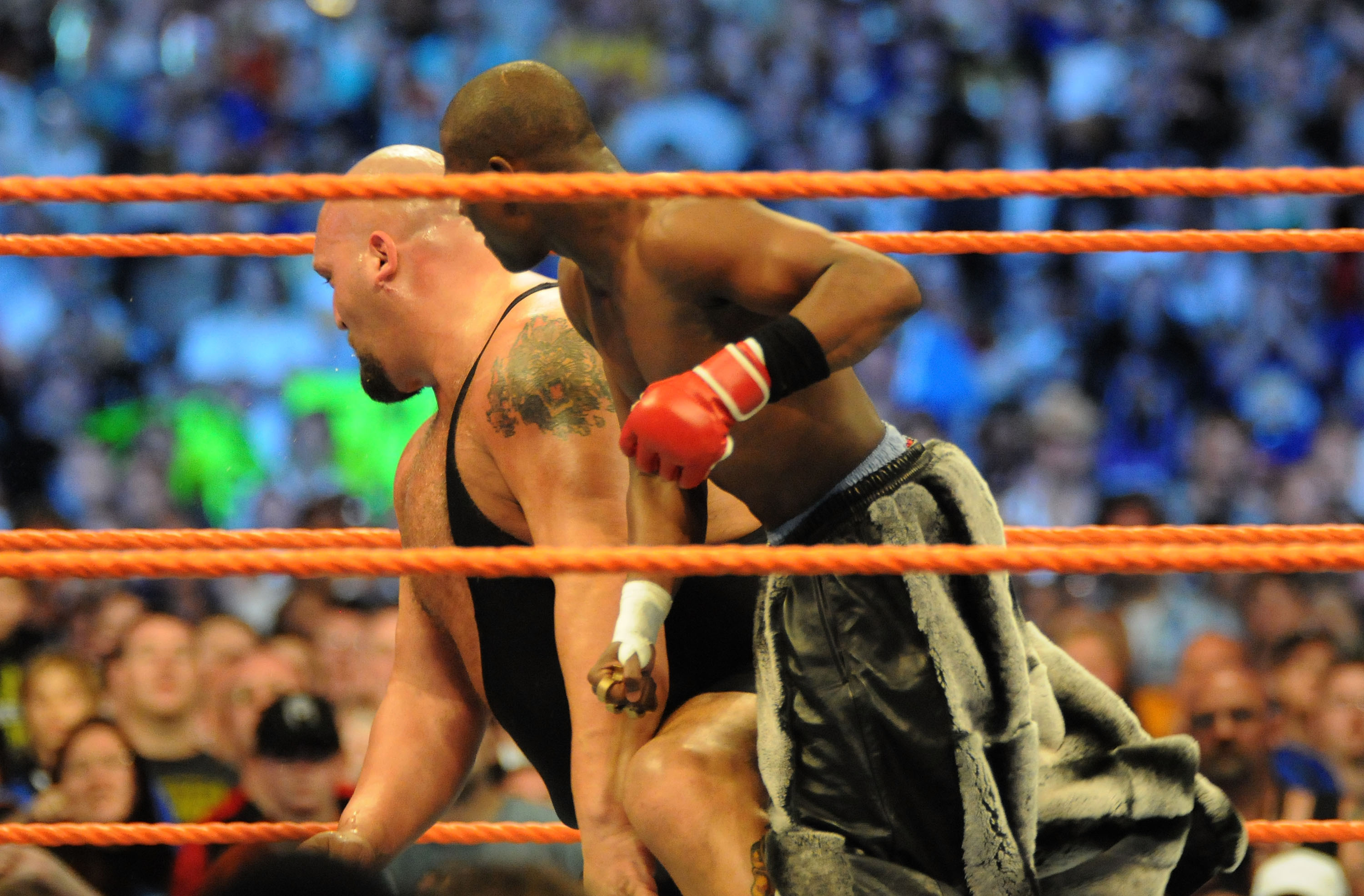 The Big Show vs Floyd Mayweather