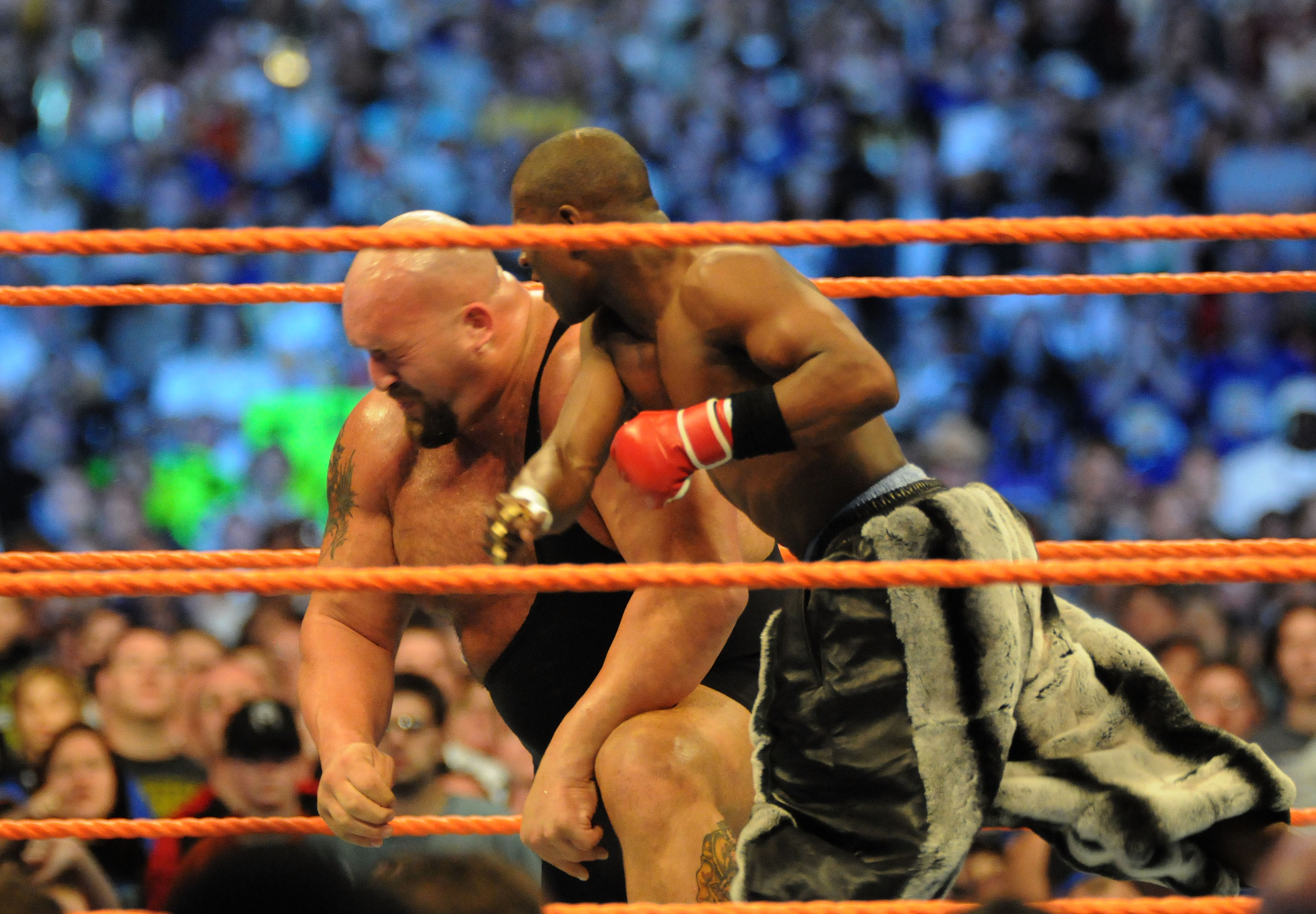 The Big Show vs Floyd Mayweather