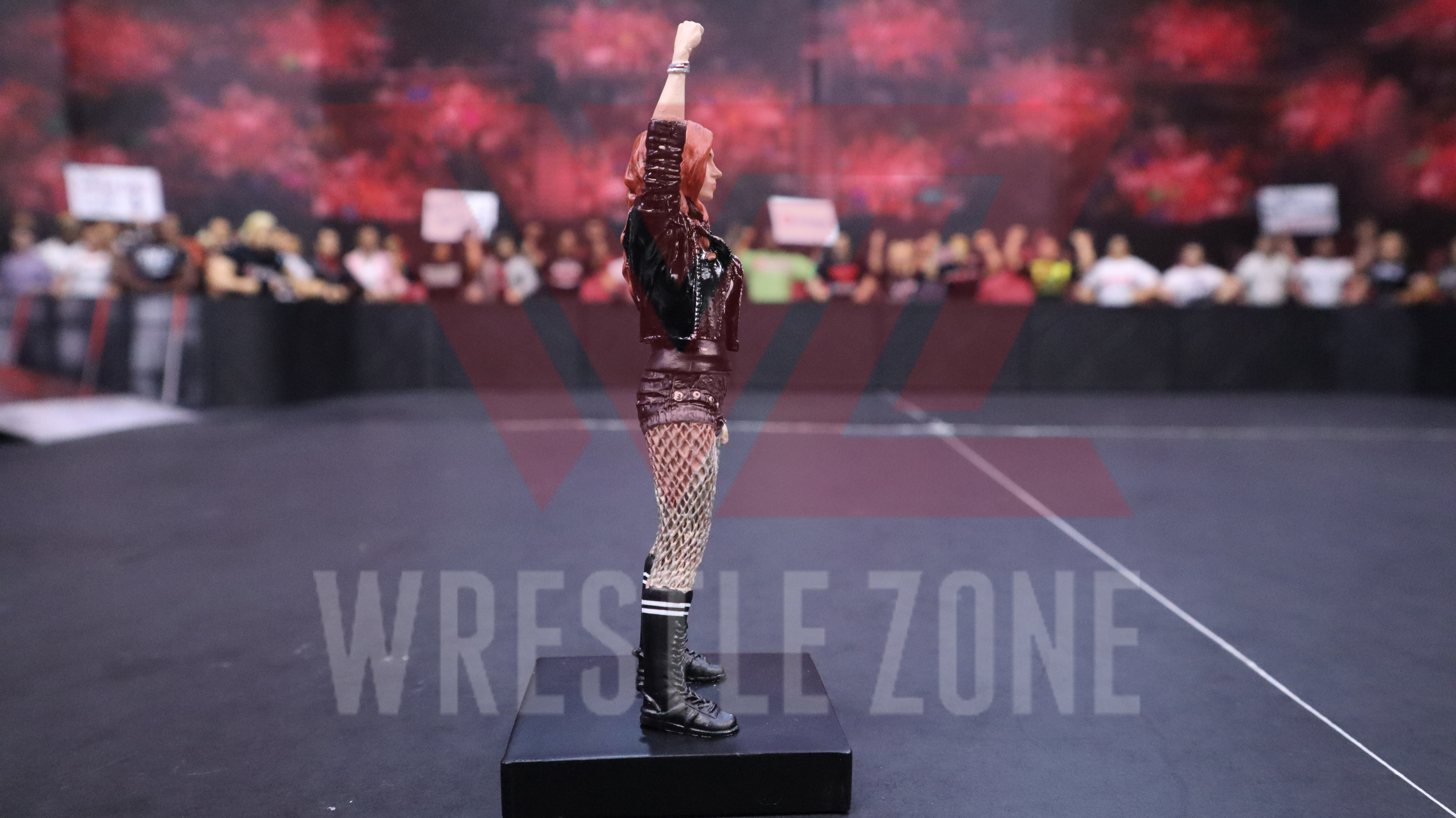 Wz_wwe_herocollector_becky_h