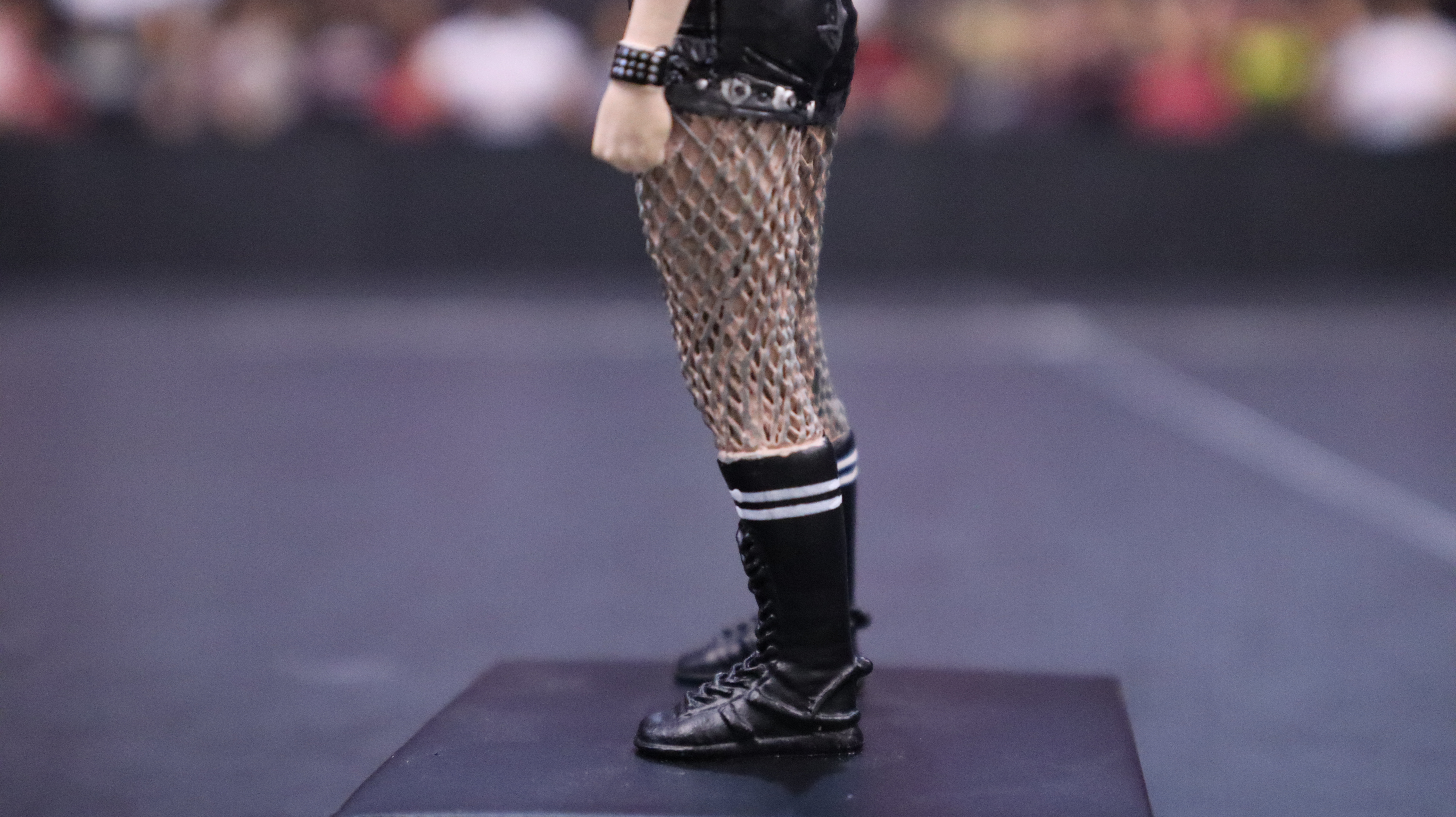 Wz_wwe_herocollector_becky_p