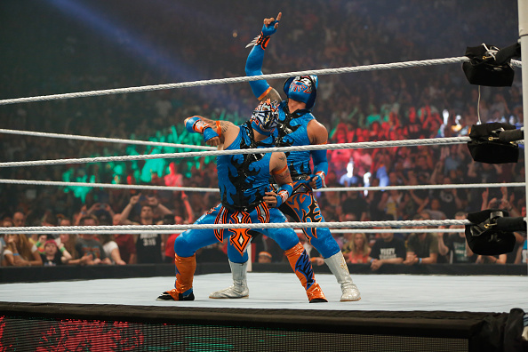 Lucha Dragons